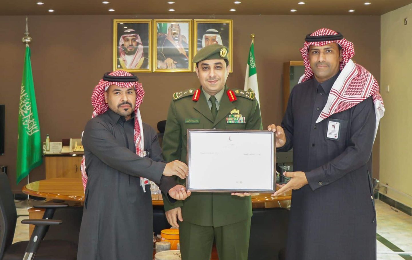 SRCA Al-Jawf Region Delivers “Compliance Certificate” to the General Directorate of Passports in Al-Jawf as Part of the Mua'ath Project